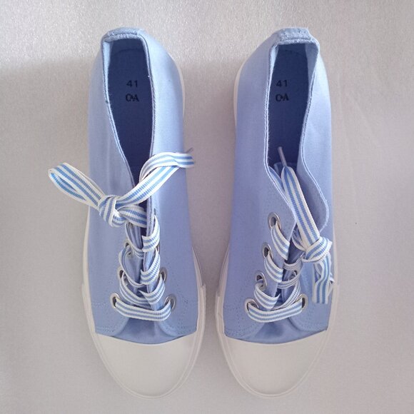 C&A Germany Women's Sneakers Pastel Blue Canvas Casual Nautical  NWOT Size 11* - Picture 1 of 8
